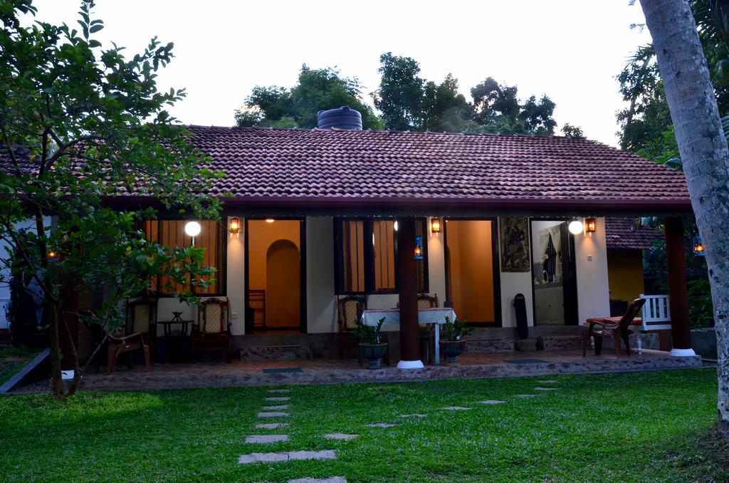 Aknara Rest Hotel เวลิกามา ภายนอก รูปภาพ