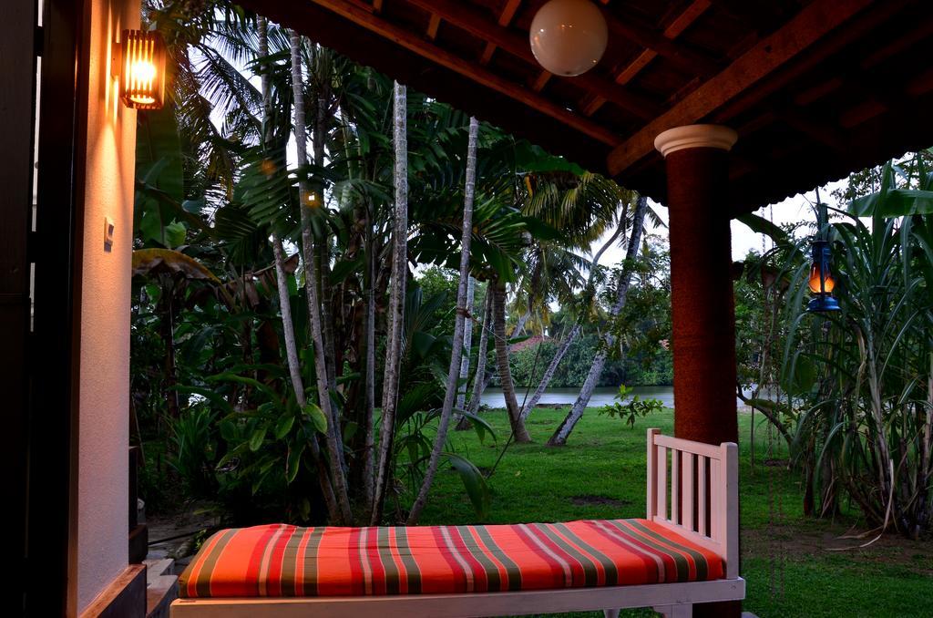 Aknara Rest Hotel เวลิกามา ภายนอก รูปภาพ